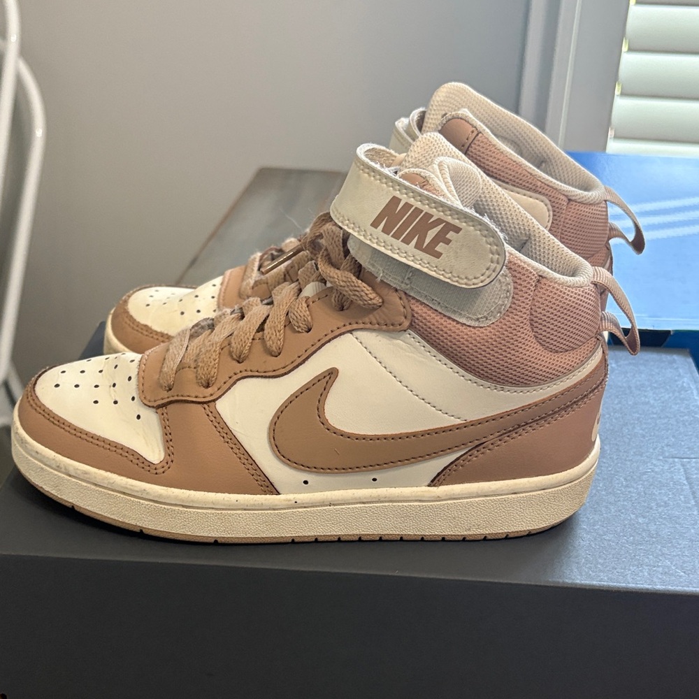 Nike Kids Sneakers - Tan and Cream